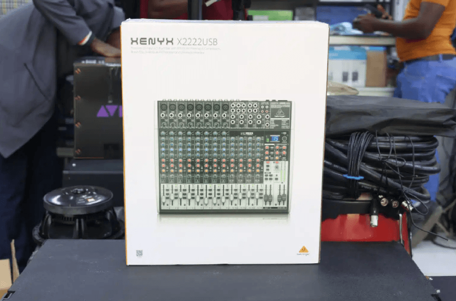 Behringer Xenyx X2222USB Bus Mixer User Manuals