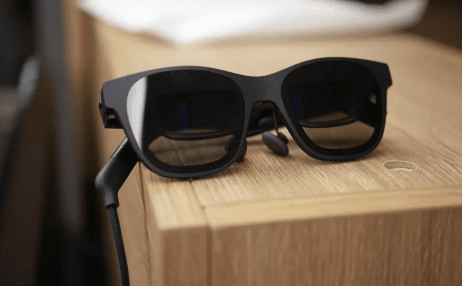 XREAL Air 2 Pro AR Glasses User Manual | ManualsLibraryy