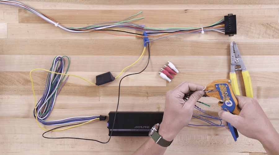 Alpine KTP 445U 4-Channel Power Amplifier Manual Alpine KTP 445U 4-Channel Power Amplifier FEATURED IMAGE