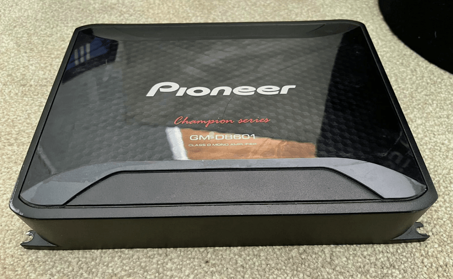 Pioneer GM-D8601 500W Mono Class D Amplifier User Manual-feat