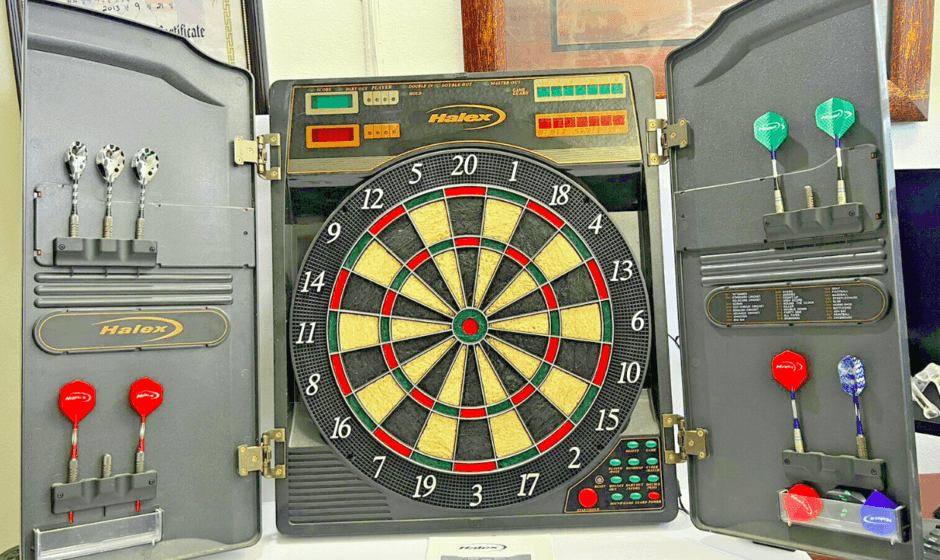 Halex Madison II Electronic Dartboard User Manual Halex Madison II Electronic Dartboard-feat