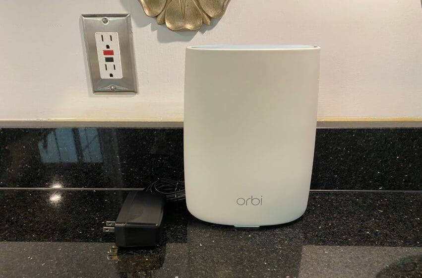 NETGEAR Orbi RBR50 WiFi Router-featured