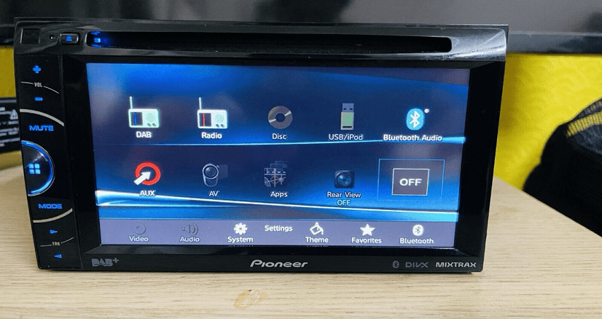 Pioneer AVH-200BT Multimedia DVD Car Stereo Manual-feat