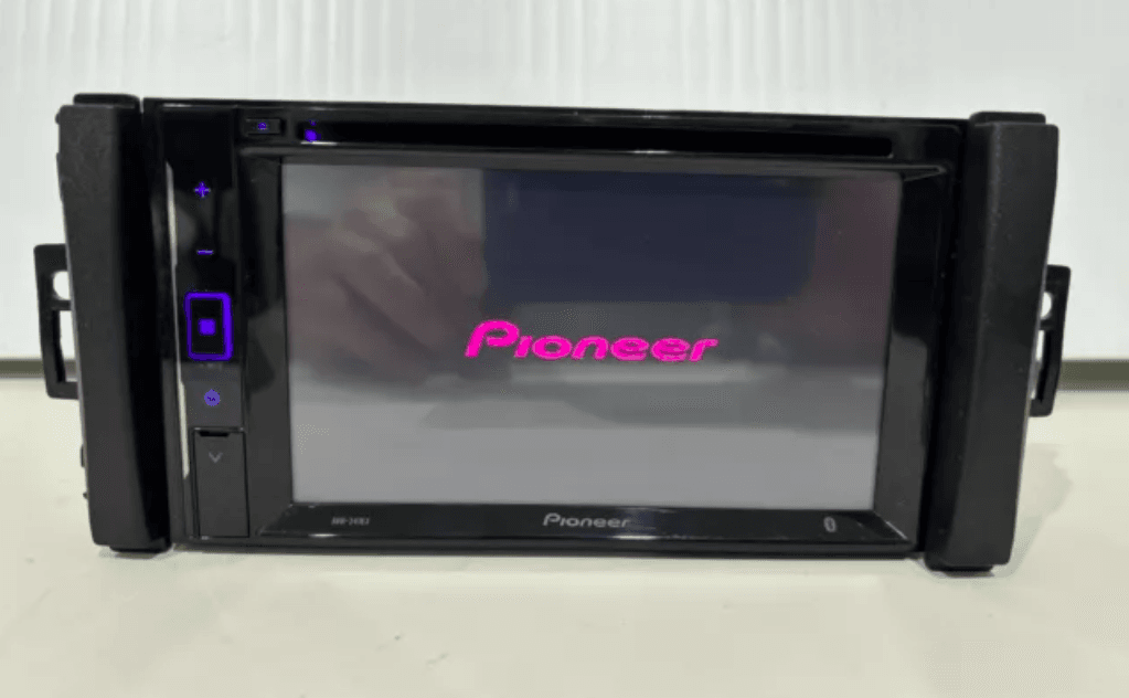 Pioneer AVH-220EX Multimedia DVD Receiver Manual