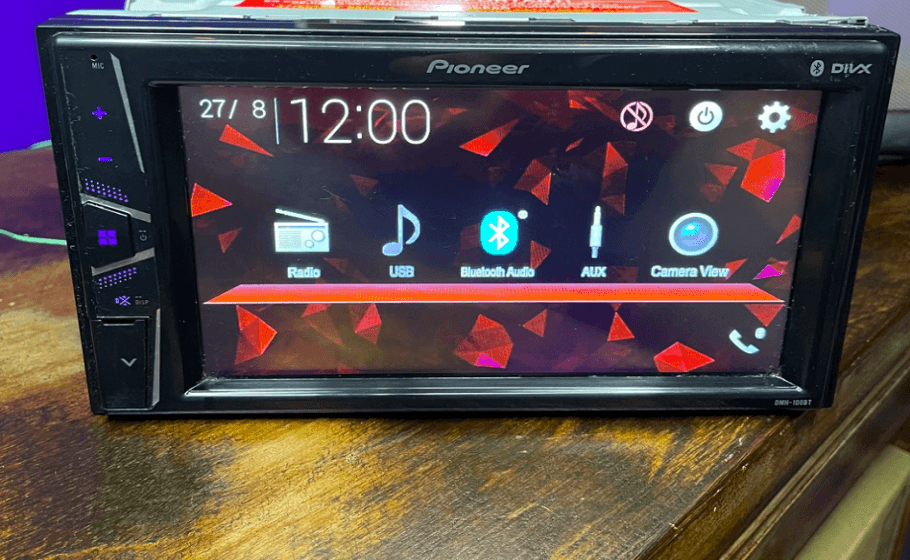 Pioneer DMH-100BT Double DIN Bluetooth Media Receiver Manual Pioneer DMH-100BT Double DIN Bluetooth Media Receiver Manual-FEAT