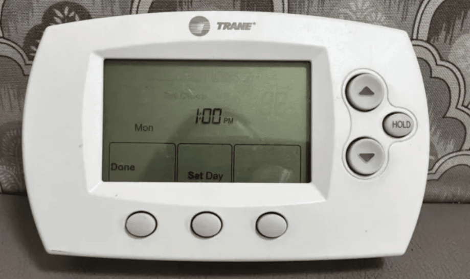 Trane TCONT800 Touch Screen Programmable Thermostat User Manual