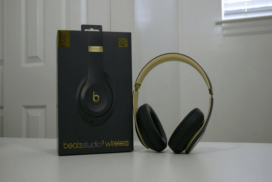 Beats Studio 3 Wireless Noise Cancelling Headphones User Guide