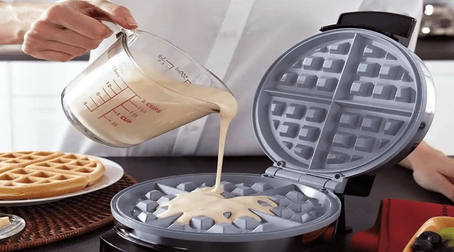 Chefman Anti-Overflow Belgian Waffle Maker User Guide