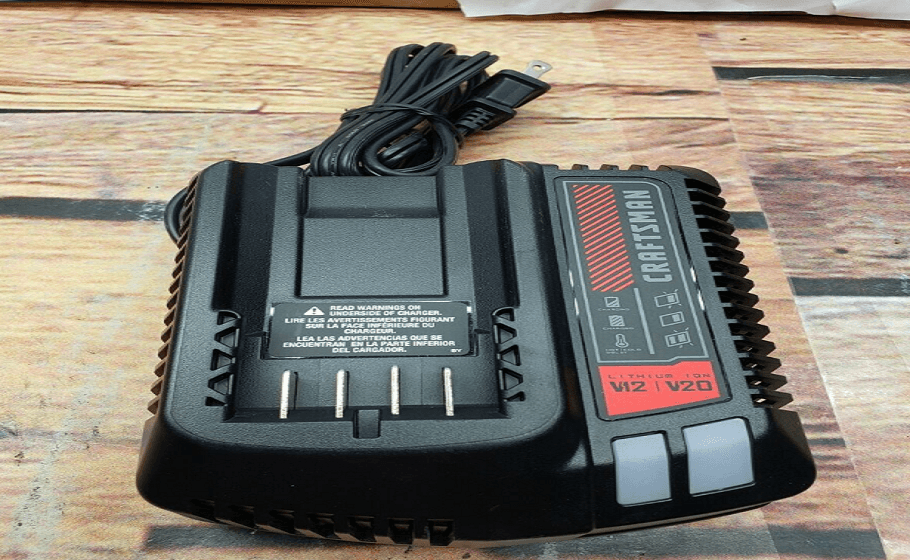 Craftsman CMCB100 20V Lithium Ion Battery Charger-feat