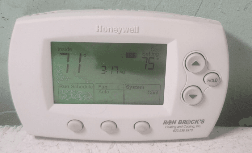 Honeywell FocusPRO TH6110D Programmable Thermostat Installation Guide Honeywell FocusPRO TH6110D Programmable Thermostat-featured