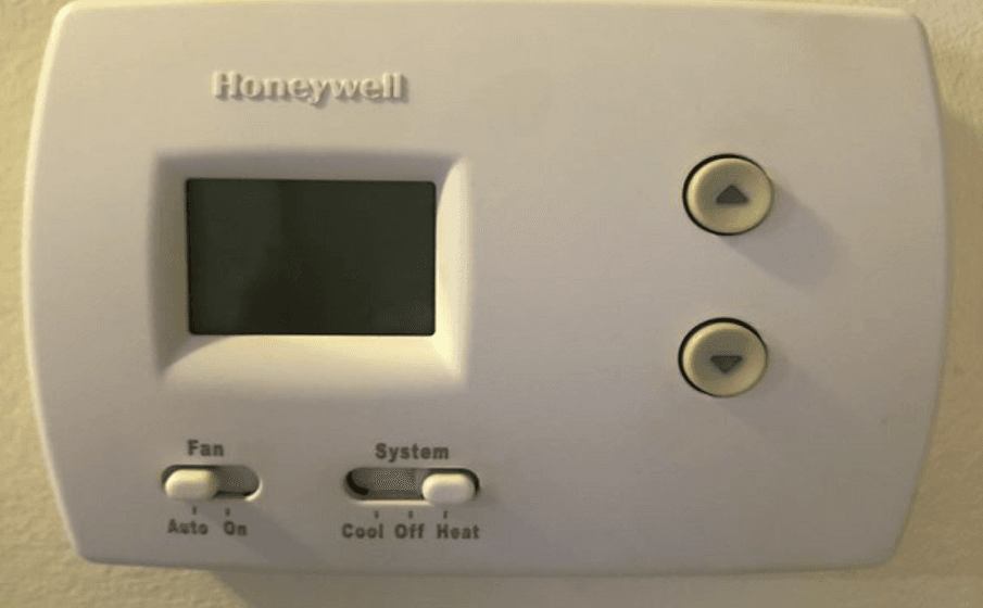 Honeywell PRO TH3000 Series Thermostat-feat
