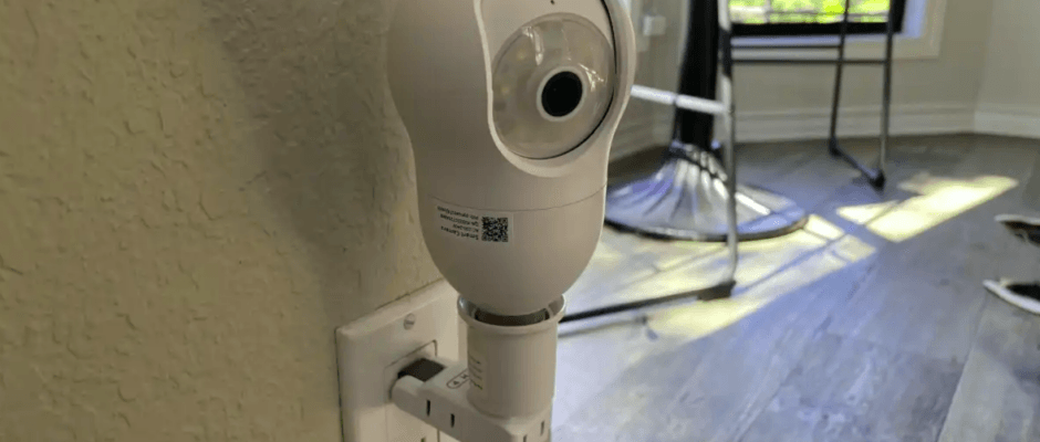 LaView L2 PAN-TILT 4MP Bulb Security Camera User Manual LaView L2 PAN-TILT 4MP Bulb Security Camera User Manual-feature