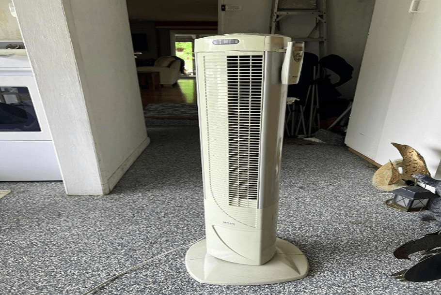 Seville Classics 10127 UltraSlimLine Oscillating Tower Fan User Manual