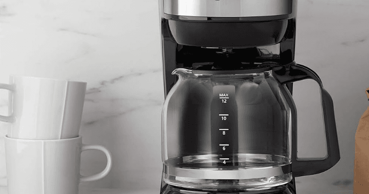 Amazon Basics Coffee Maker with Reusable Filter-featured