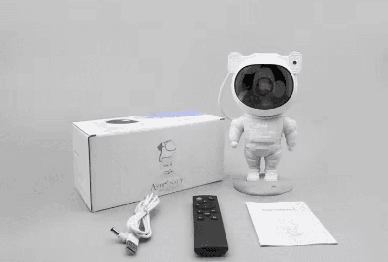 Closunt Astronaut Star Projector Kids Night Light-featured