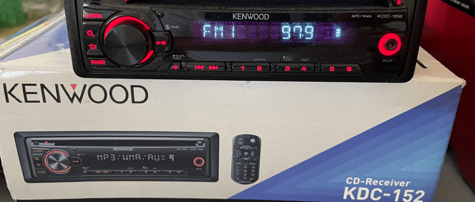Kenwood KDC-152 CD Receiver Instruction Manual Kenwood KDC-152 CD Receive-featured