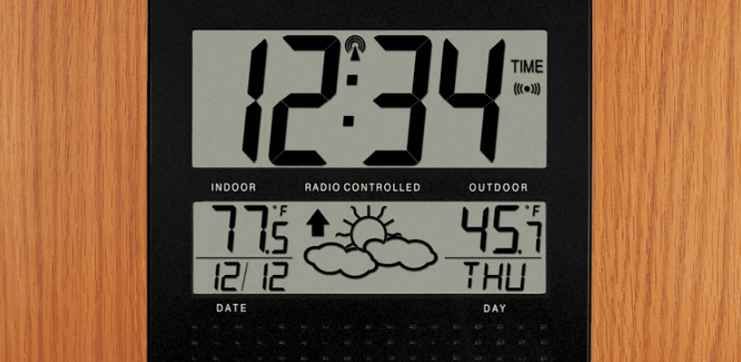 La Crosse WS-8157U Radio-Controlled Clock-featured