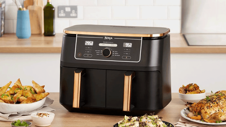 Ninja DZ201 Foodi 8QT 6-in-1 DualZone 2-Basket Air Fryer User Manual