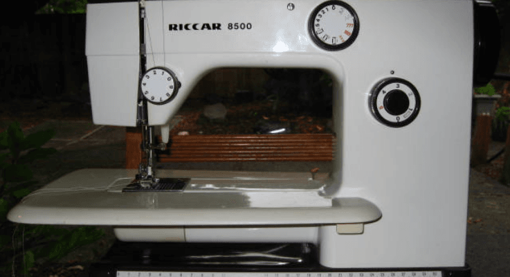 Riccar 8500 Sewing Machine-featured