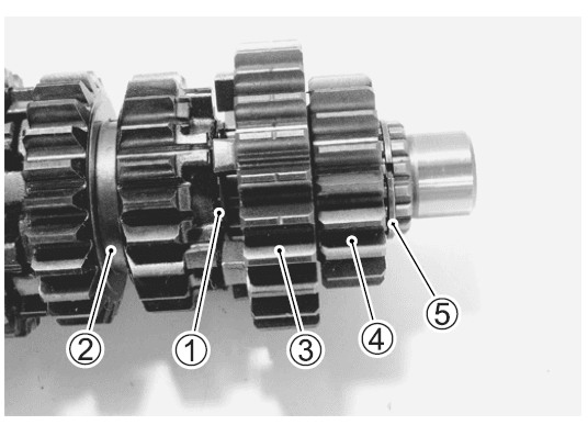 Suzuki GSX-R750 Sports Motorcycle Bike Service Manual-16