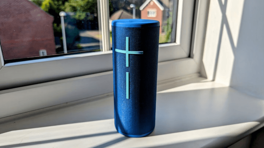 Ultimate Ears MEGABOOM Bluetooth Speaker User Manual