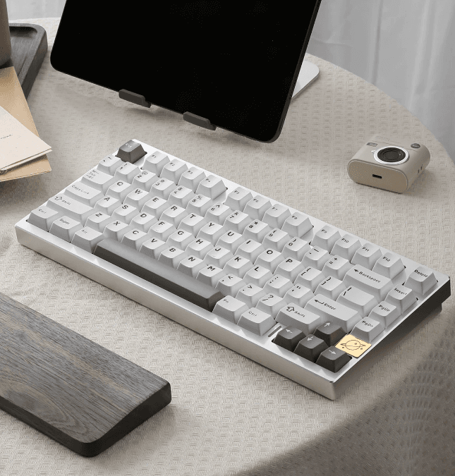 YUNZII AL75 Wireless Mechanical Gaming Keyboard User Manual YUNZII AL66 Knob CNC Aluminum Wireless Mechanical Keyboard-product11