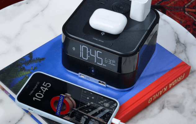 BrandStand CubieTrio Hotel Clock with Magnetic Wireless Charger-featured