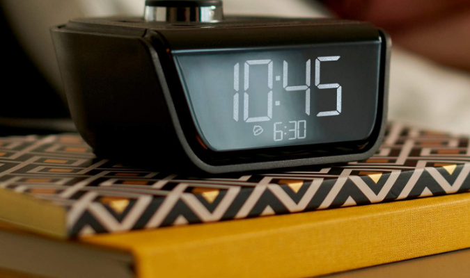 Brandstand CubieWink Mini Charging Alarm Clock-featured