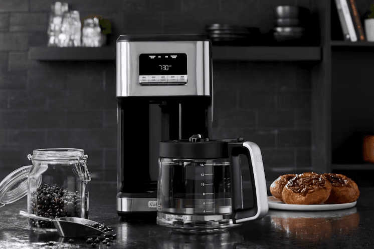 Calphalon 14 Cups Programmable Coffee Maker-featured