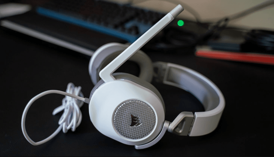 Corsair HS65 Surround Wired Gaming Headset-featured