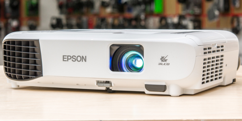 Epson VS260 3-Chip 3LCD XGA Projector-featured