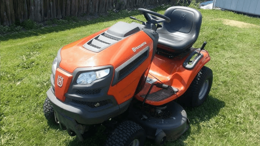 Husqvarna YTH24K48 Lawn Tractor User Manual