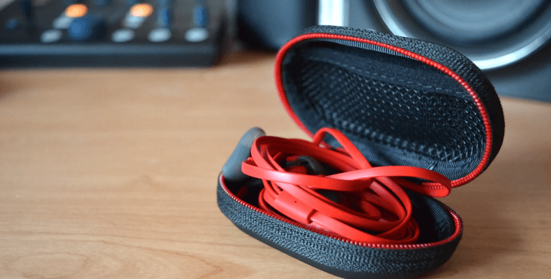 HyperX Cloud Earbuds II User Guide HyperX Cloud Earbuds II-featured