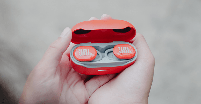 JBL Endurance RACE TWS Earbuds-featured