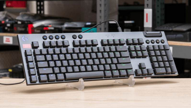 Logitech G915 RGB Mechanical Gaming Keyboard User Manual