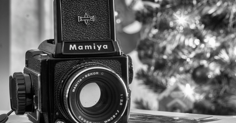 Mamiya M645 Film Camera-featured
