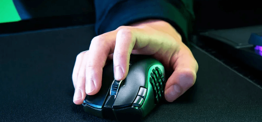 Razer Naga V2 HyperSpeed Wireless Gaming Mouse User Manual Razer Naga V2 HyperSpeed Wireless Gaming Mouse-featured