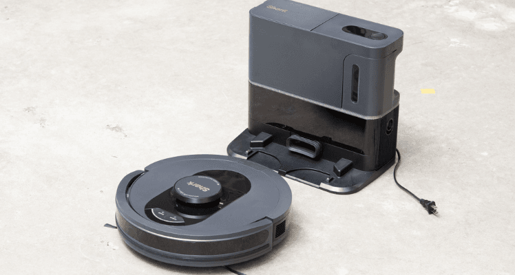 Shark RV2502AE AI Ultra Robot Self-Empty Vacuum Cleaner-featured
