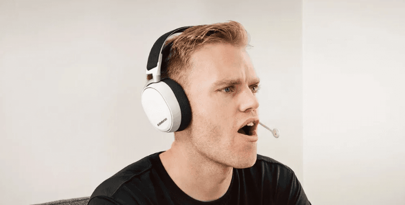 SteelSeries Arctis 3 Bluetooth Wired Gaming Headset-featured