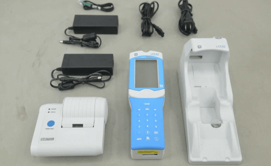 Abbott i stat 1 Portable Blood Analyzer-featured