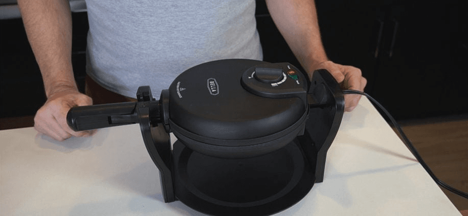 BELLA Classic Rotating Belgian Waffle Maker-featured