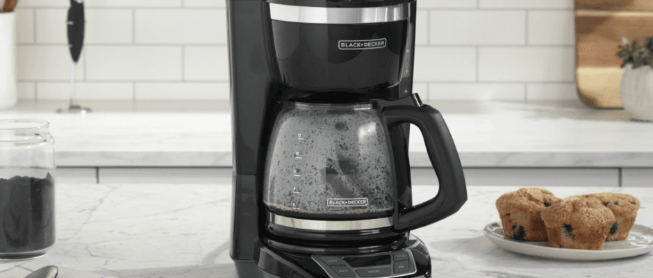 BLACK DECKER CM2020B 12-Cup Programmable Coffee Maker-featured