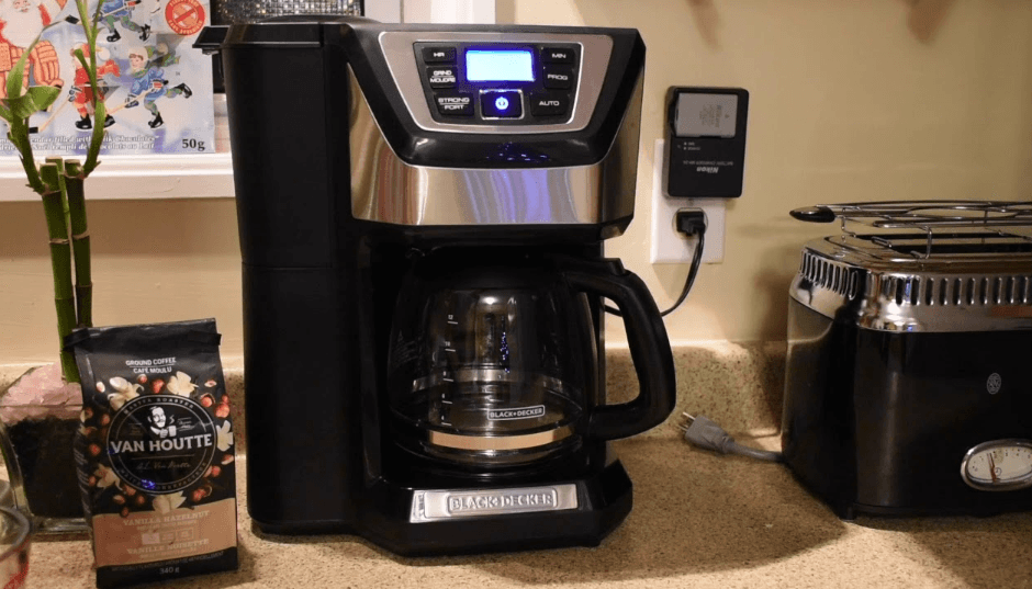 BLACK DECKER CM5000B 12-Cup Mill and Brew Coffe Maker-featured