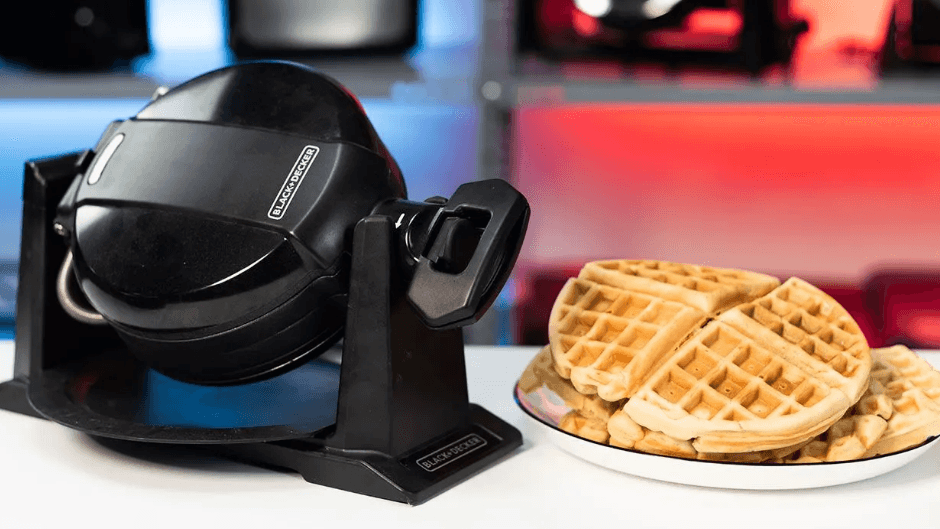 BLACK DECKER WMD200B Rotating Waffle Maker User Manual BLACK DECKER WMD200B Rotating Waffle Maker-featured