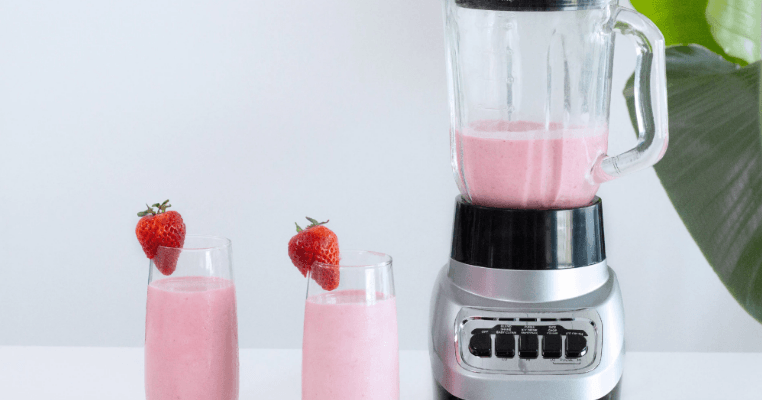 Black Decker BL1230SG PowerCrush Countertop Blender User Manual Black Decker BL1230SG PowerCrush Countertop Blender-featured