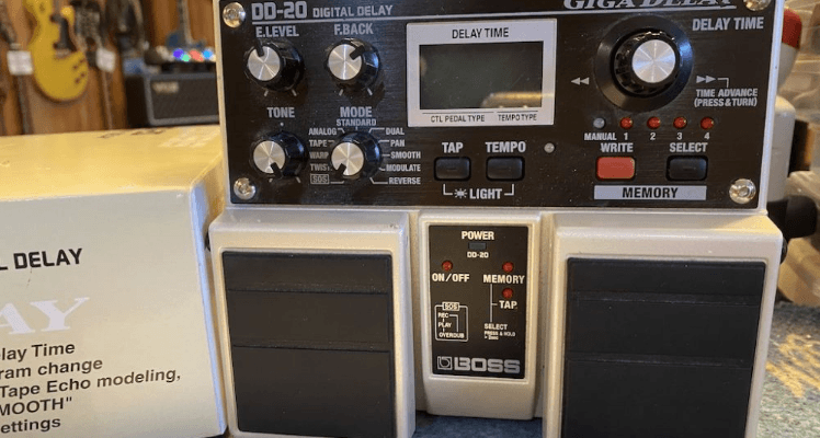 Boss Giga Delay DD20 Pedal User Manual Boss Giga Delay DD20 Pedal-featured