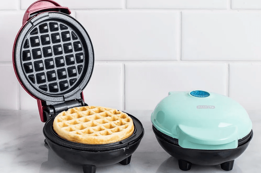 DASH DMW001 mini waffle maker Instruction Manual DASH DMW001 mini waffle maker-featured