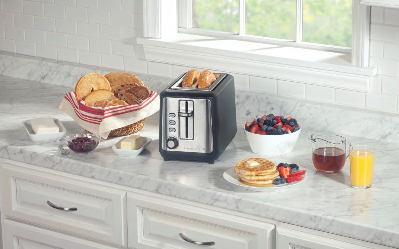 Hamilton Beach 22996 Gourmet 2 Slice Slot Toaster-featured