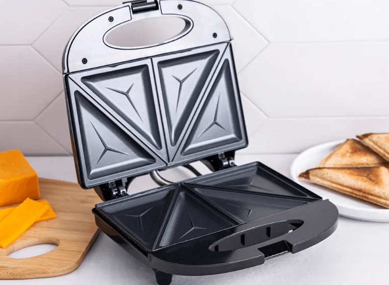 Hamilton Beach 25430 Electric Sealed Sandwich Maker-featured