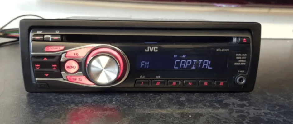 JVC KDR330 Car Receiver-featured
